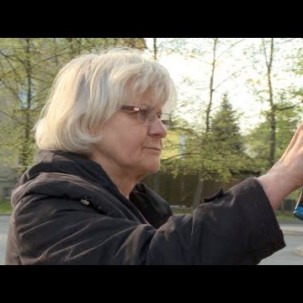 Sprayer-Oma im Kampf gegen Rechts: Mit Nichtstun kann man nichts erreichen“